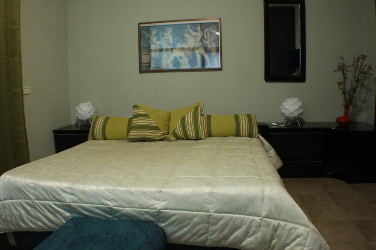 Bed and Breakfast San Nicolo House Aci Catena Exterior foto