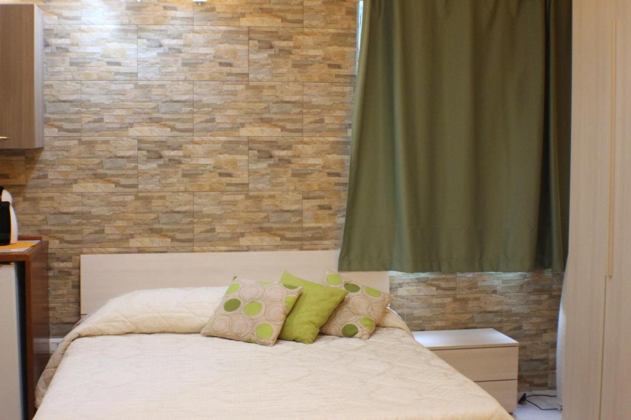 Bed and Breakfast San Nicolo House Aci Catena Exterior foto